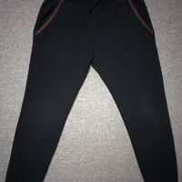 Černé tepláky F&F
